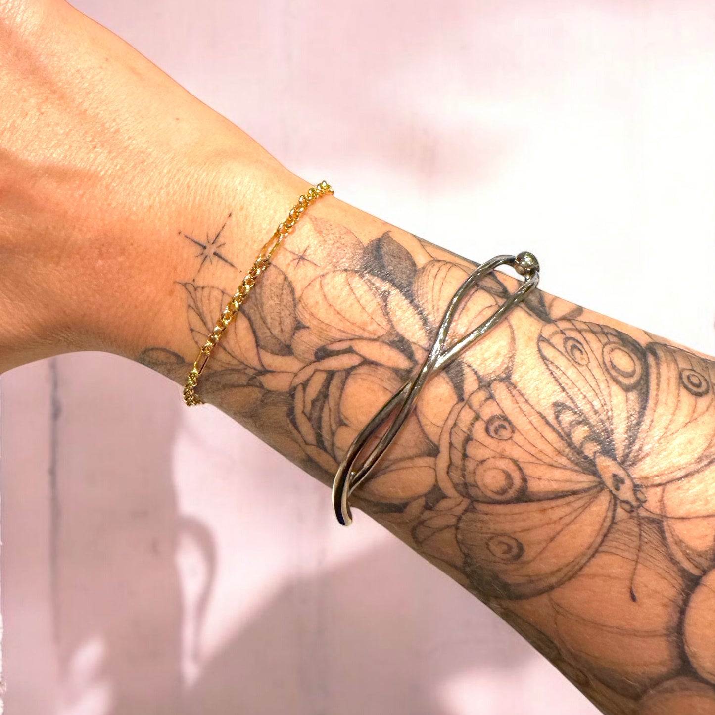 Noelle Silver Chunky Loop Bangle - Razzle and Rose Jewellery