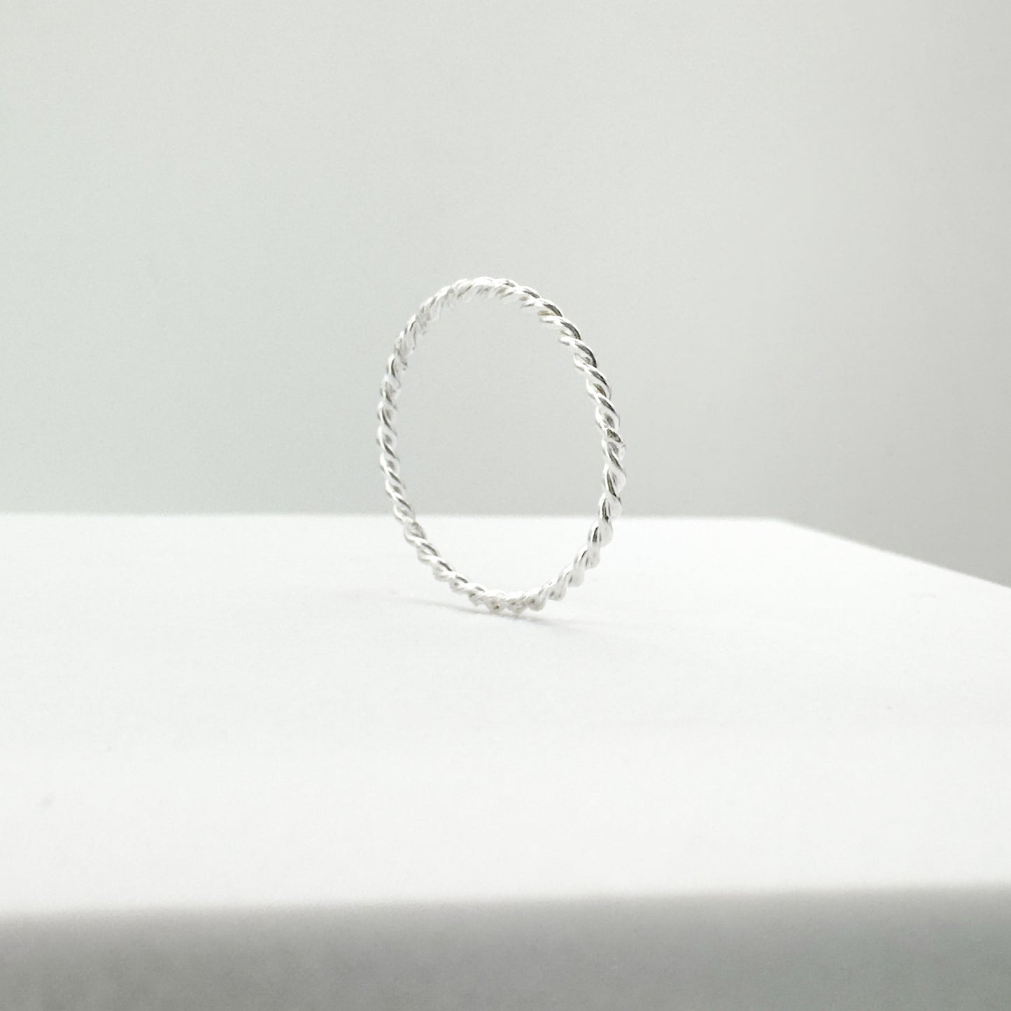 India Fine Twist Sterling Silver Ring Sterling Silver / XS Rings Razzle + Rose