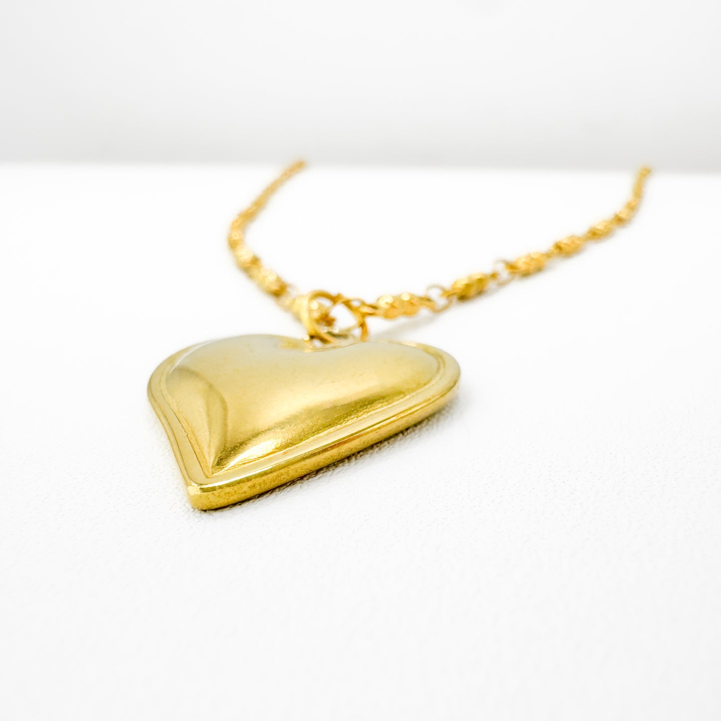 Esme Gold Heart Pendant Necklace - Razzle and Rose Jewellery