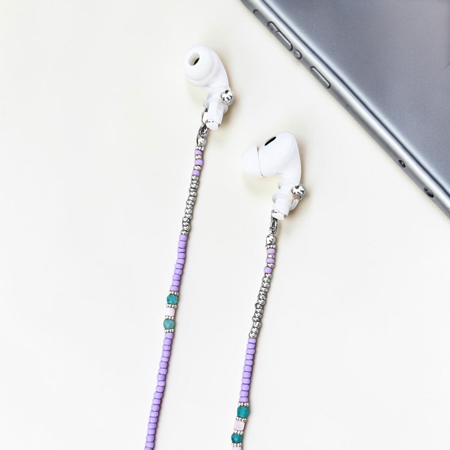Salina Lilac Gemstone Glasses Chain