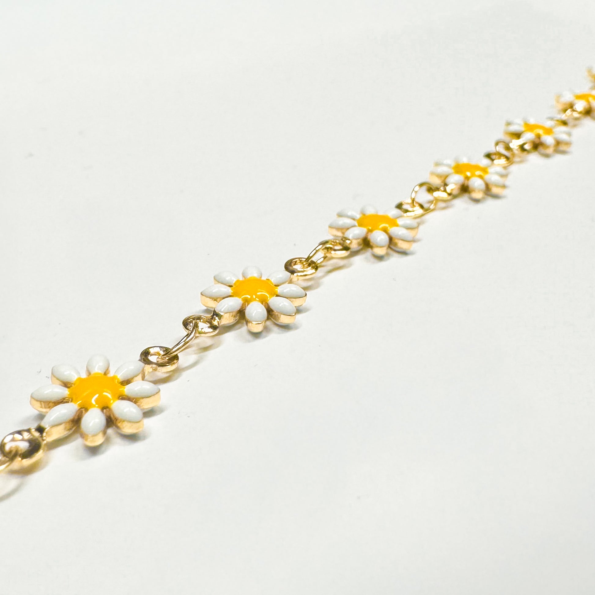 Flora Daisy Chain Gold Necklace