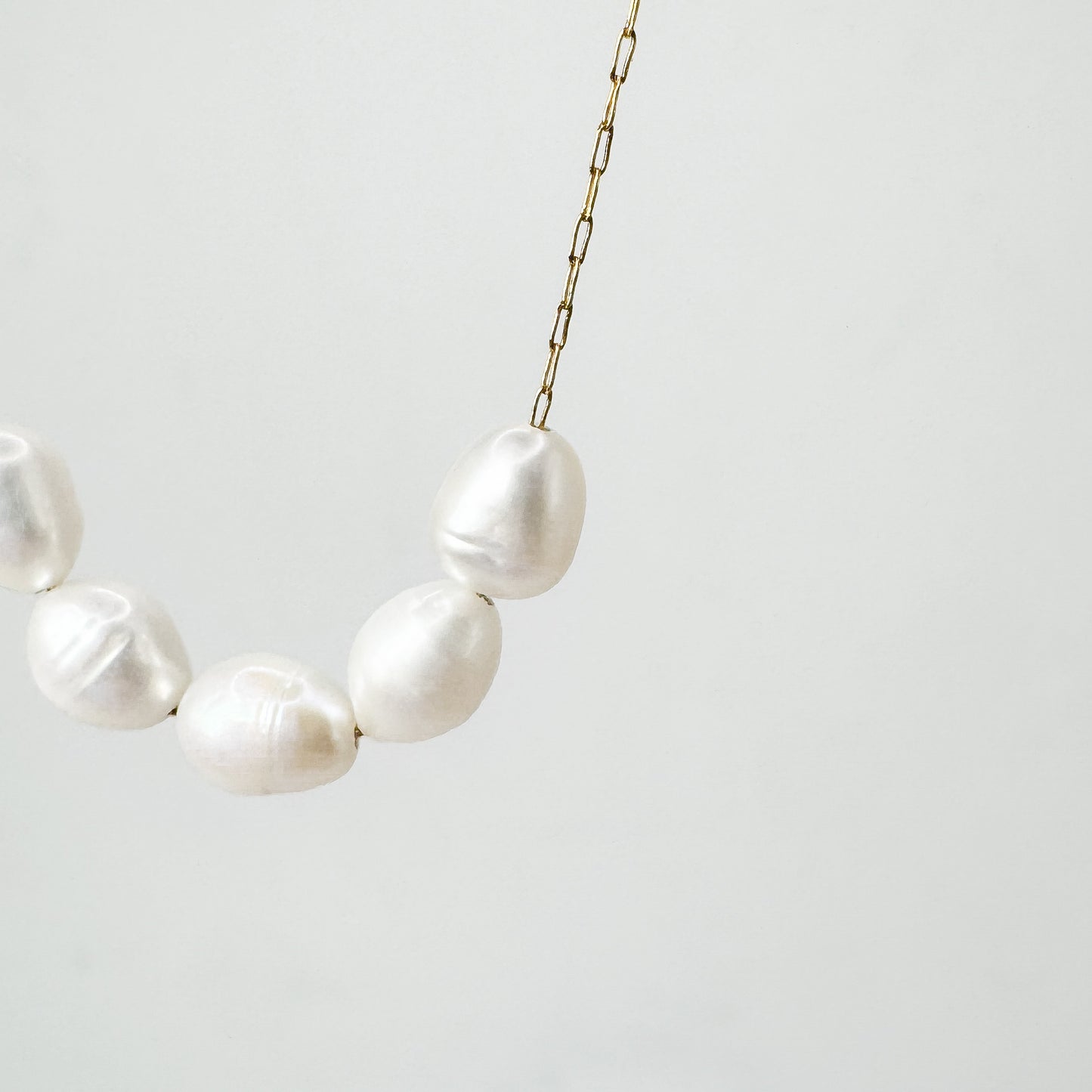 Dainty Pearl Gold Chain Necklace