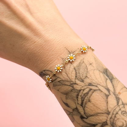 Flora Daisy Chain Gold Bracelet