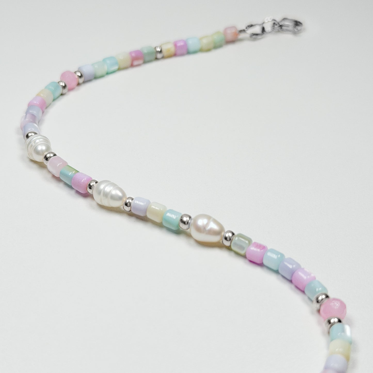 Belize Pastel Shell Pearl Beaded Bracelet