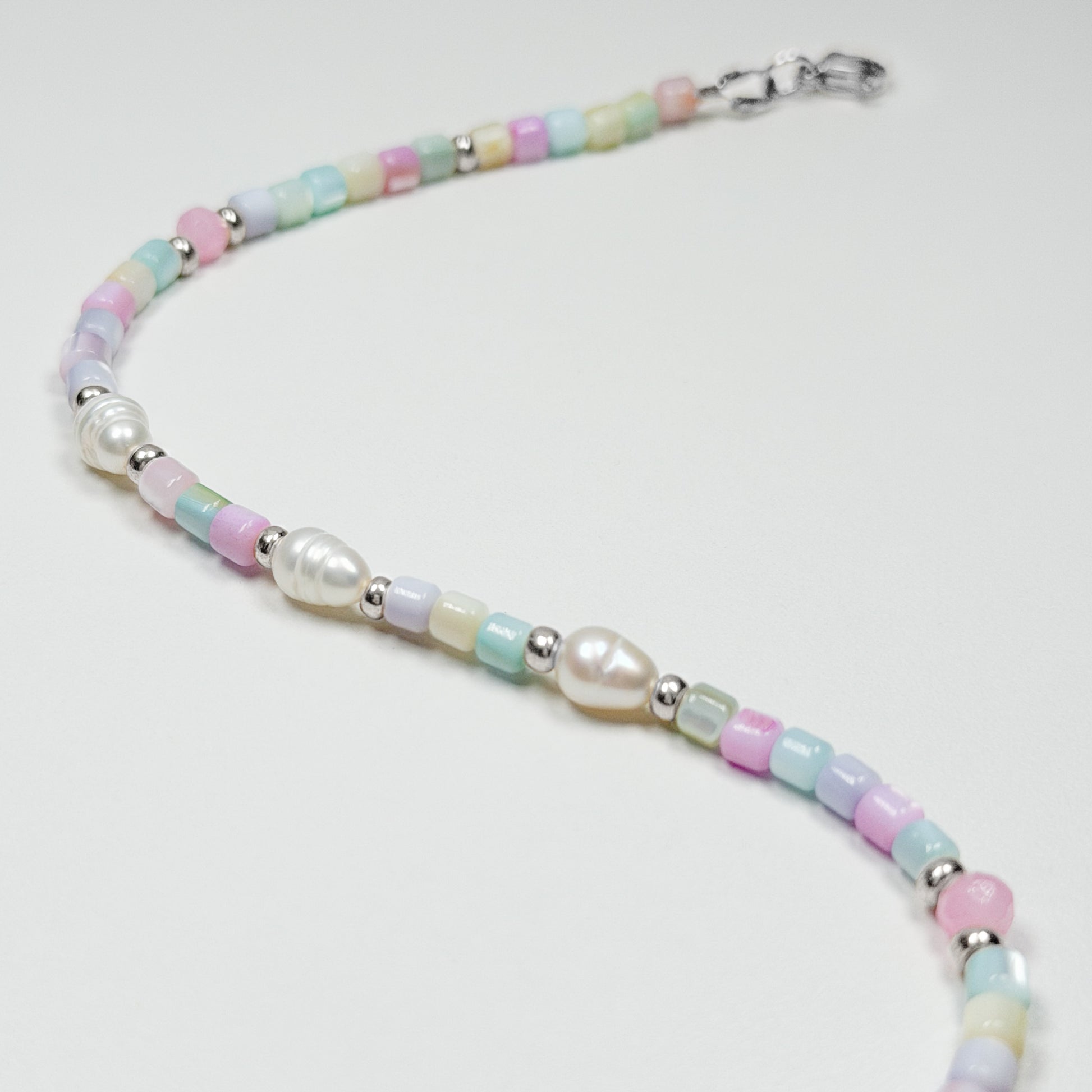 Belize Pastel Shell Pearl Beaded Bracelet