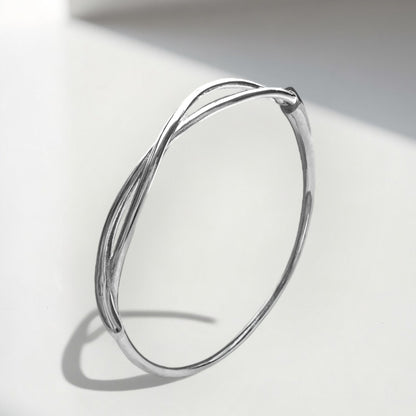 Noelle Silver Chunky Loop Bangle - Razzle and Rose Jewellery
