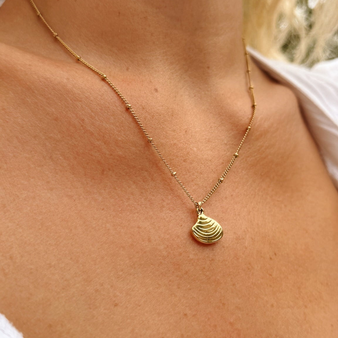 Calista Gold Shell Pendant Necklace