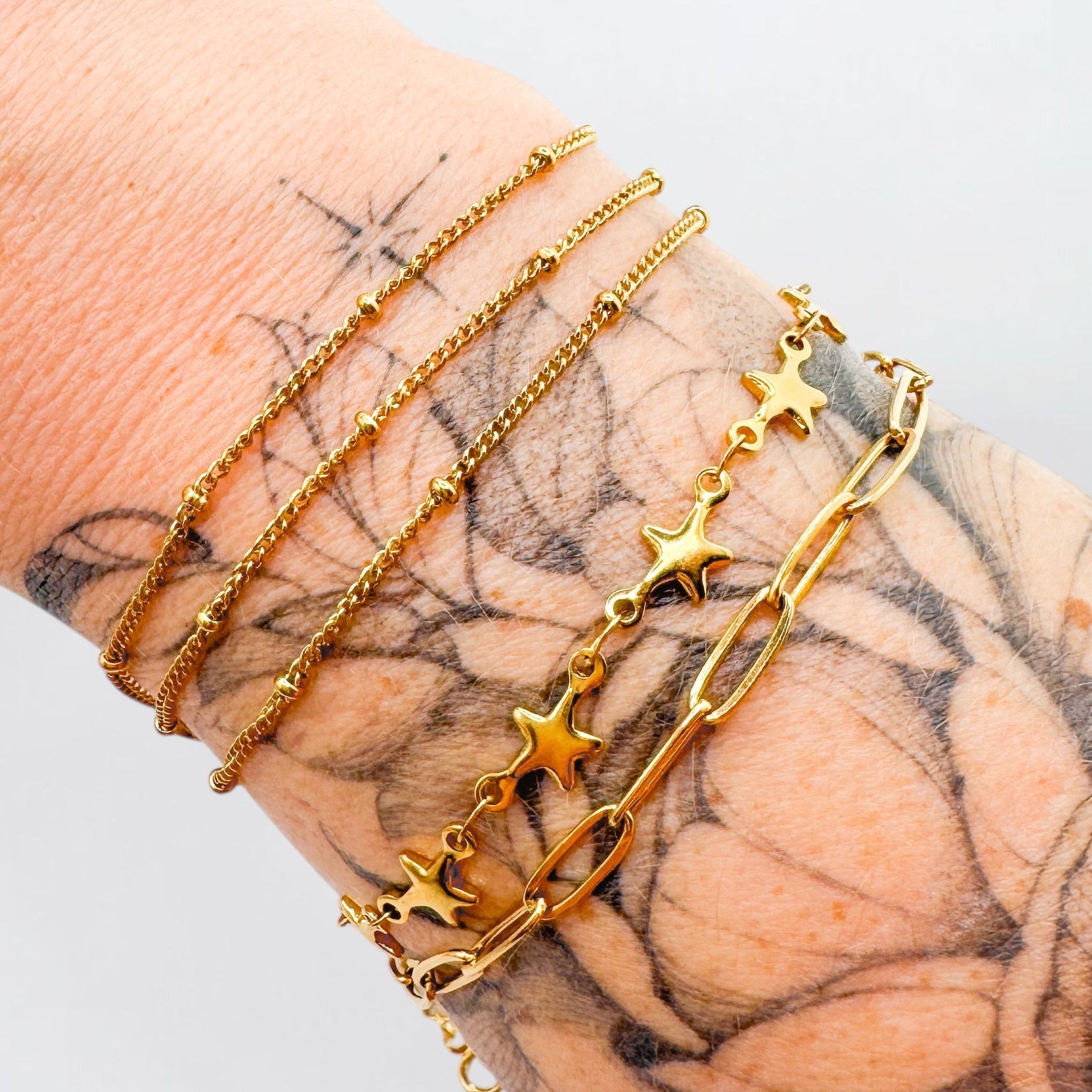 Celestia Gold Star Chain Bracelet