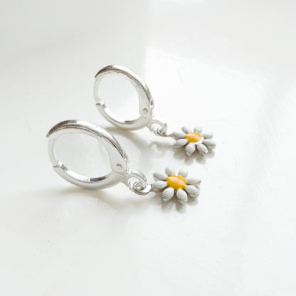 The Flora Silver Jewellery Bundle | Daisy Chain Necklace, Bracelet, Anklet + Earrings