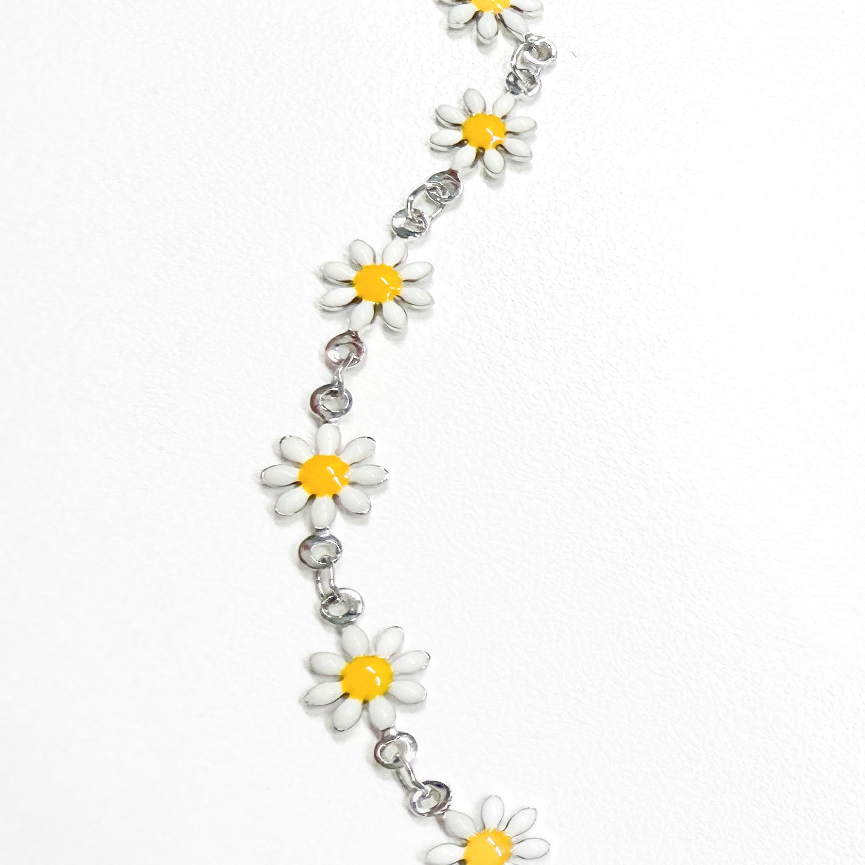 Flora Daisy Chain Silver Necklace