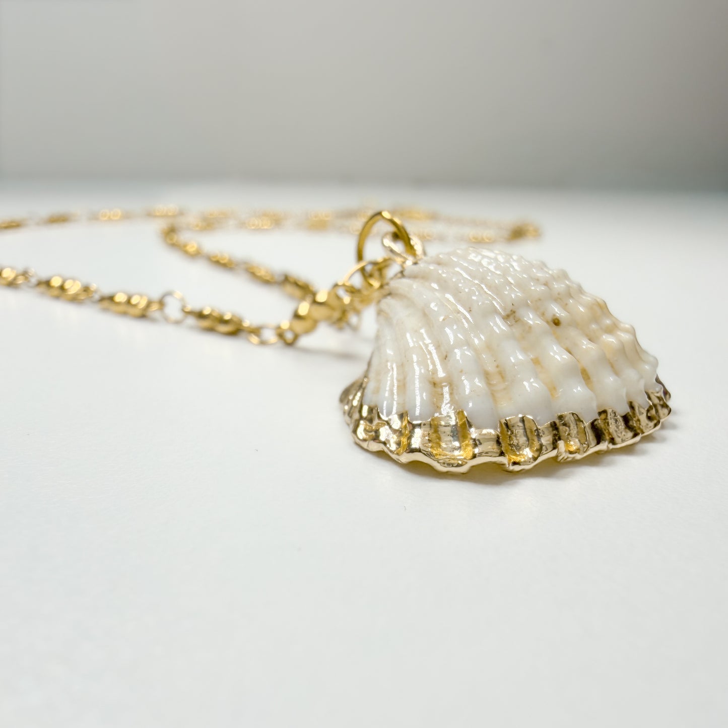 Sorrento Shell Pendant Necklace