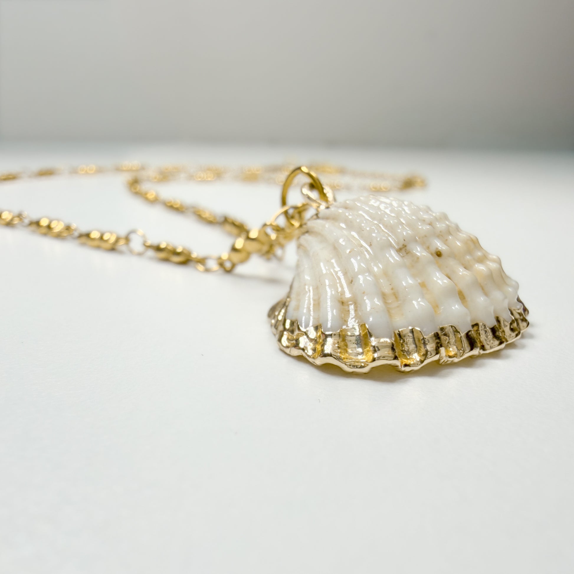 Sorrento Shell Pendant Necklace
