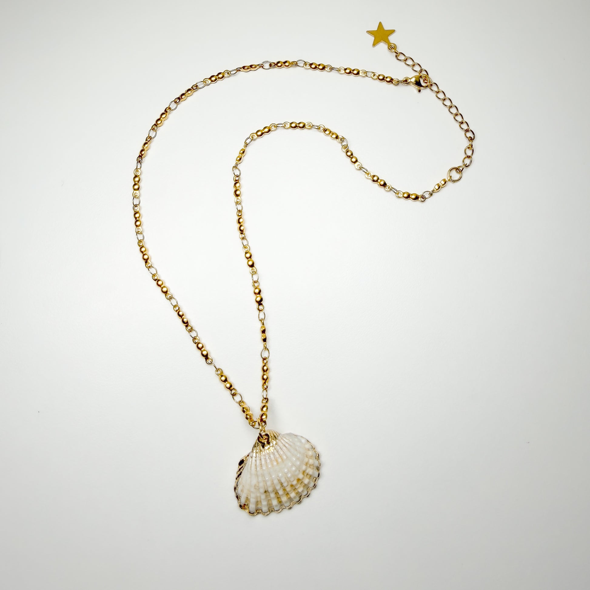 Sorrento Shell Pendant Necklace