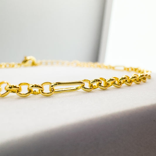 Sydney Gold Fine Figaro Chain Bracelet