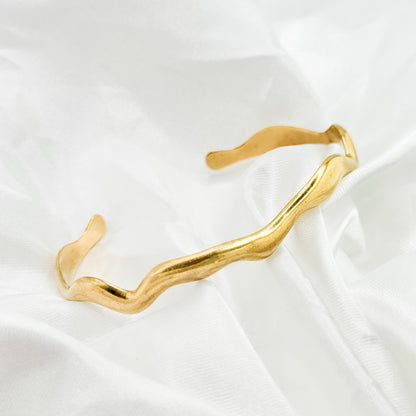 Valencia Gold Wave Bangle Bracelet | Adjustable
