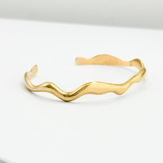 Valencia Gold Wave Bangle Bracelet | Adjustable