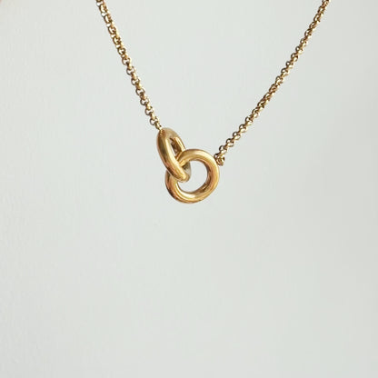 Interlocking Hoop Gold Pendant Necklace